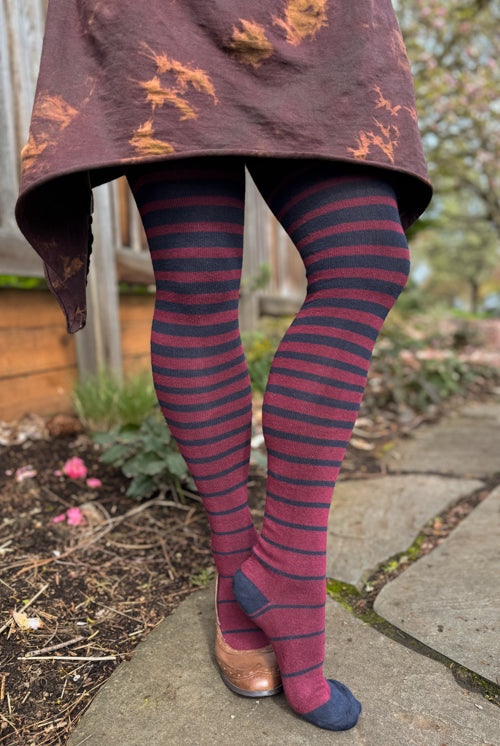 XL Foot Longer Gradient Striped Extraordinary Socks - Navy/Burgundy