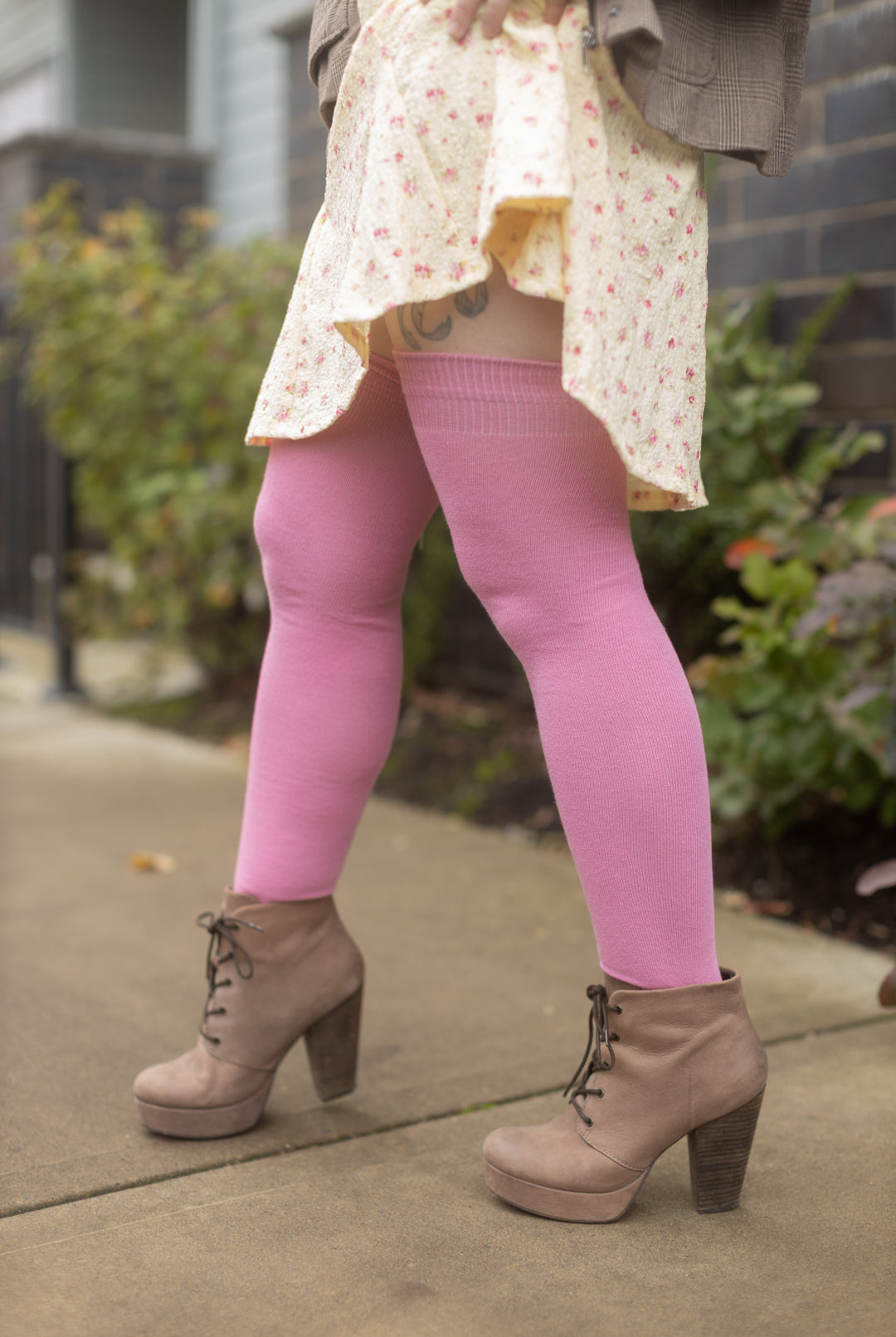 Extraordinary Thigh High Socks - Bubble Gum Pink