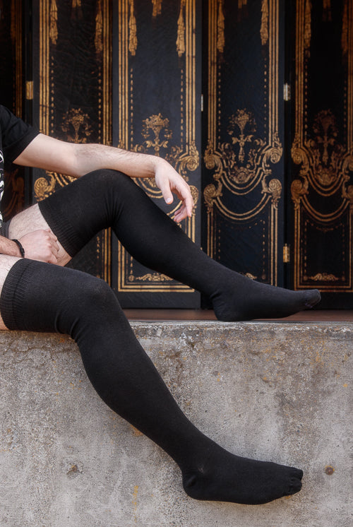 XL Foot Longer Extraordinary Thigh High in black