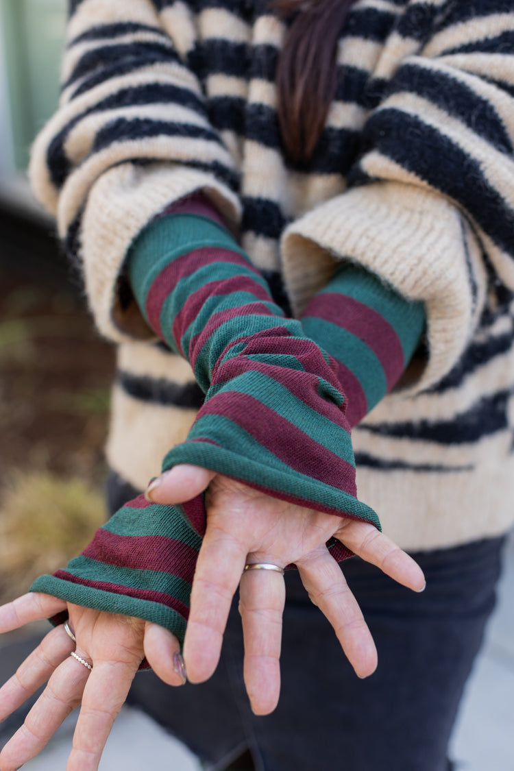 M Sleeves - Hunter & Dark Red