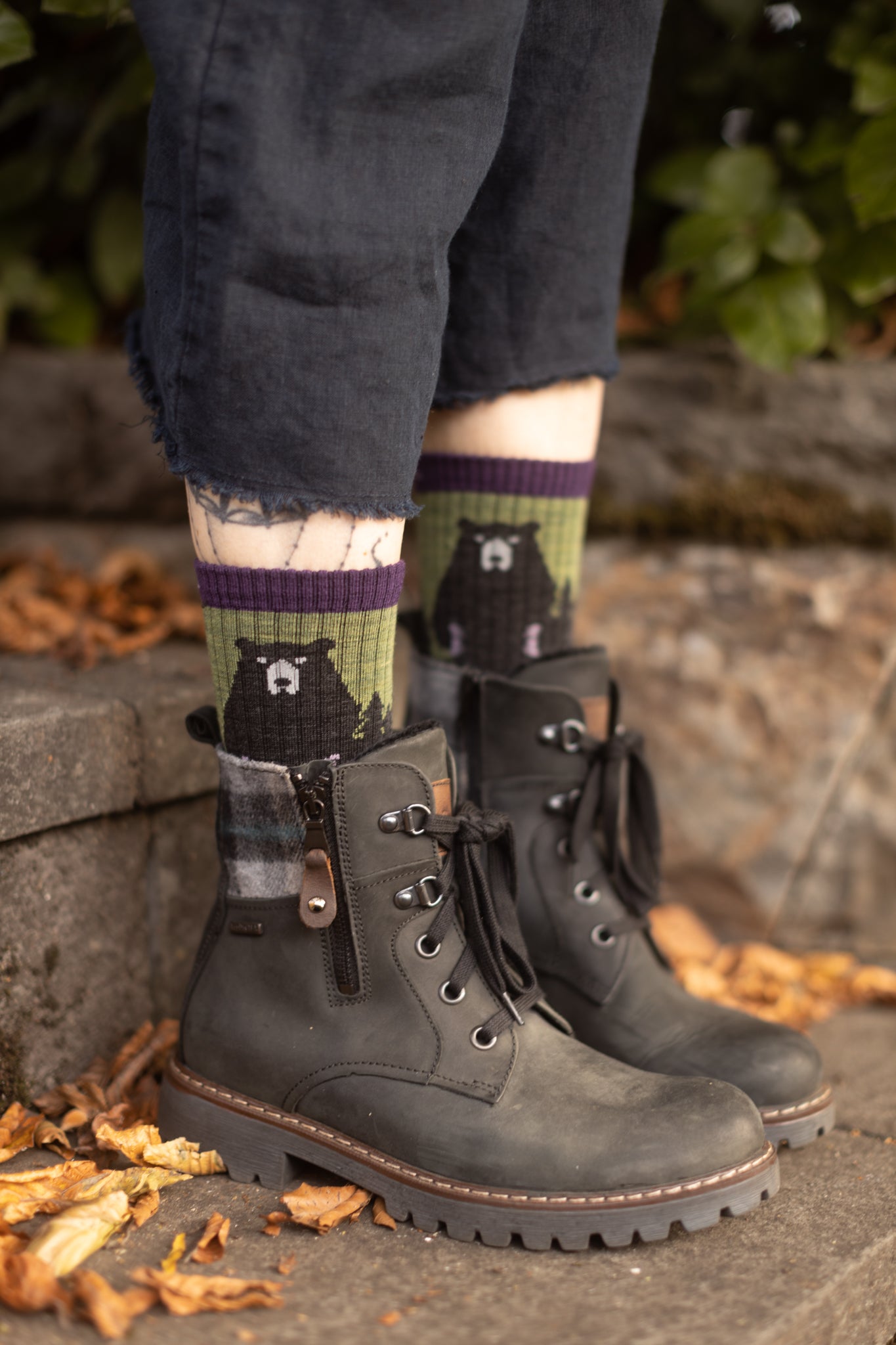 Bear Town Hiking Micro Crew - Lime