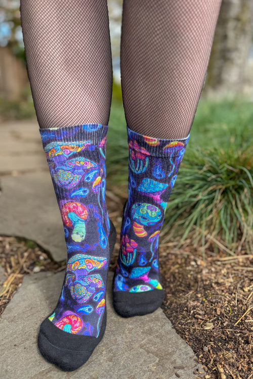 Trippy Mushrooms Printed Crew - Medium