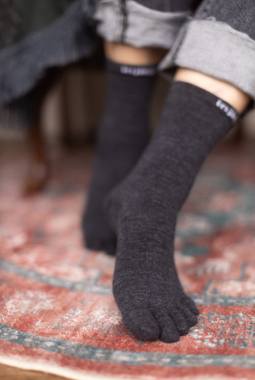 Basic Wool Liner Crew Toe Socks