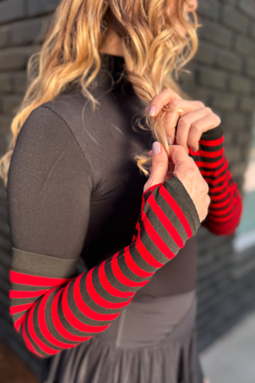 Striped Nylon Arm Warmers - Black and Red