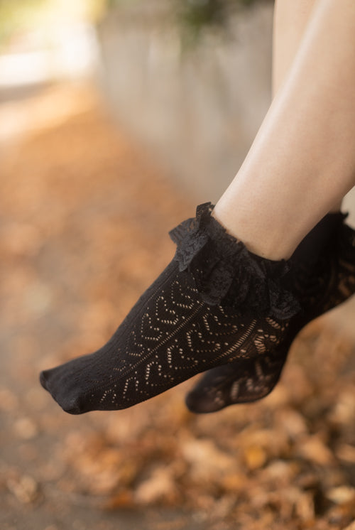 Heart Net Ankle with Ruffle