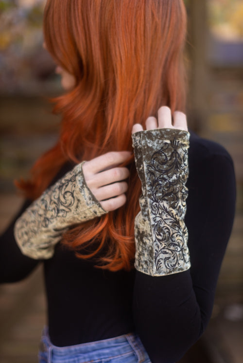 Polonova Imperial Arm Warmers - Sage / Black