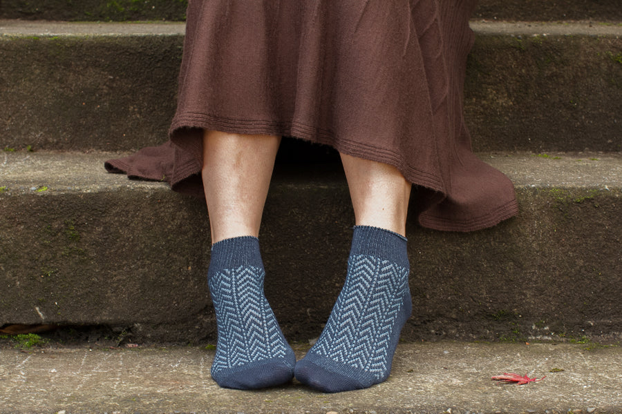 Shorty Chevron Anklet - Dark Denim and light blue