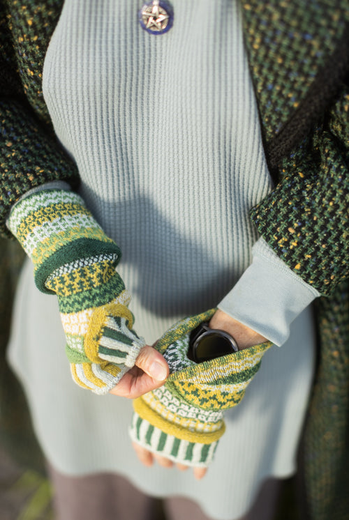 Fiddlehead Arm Warmer
