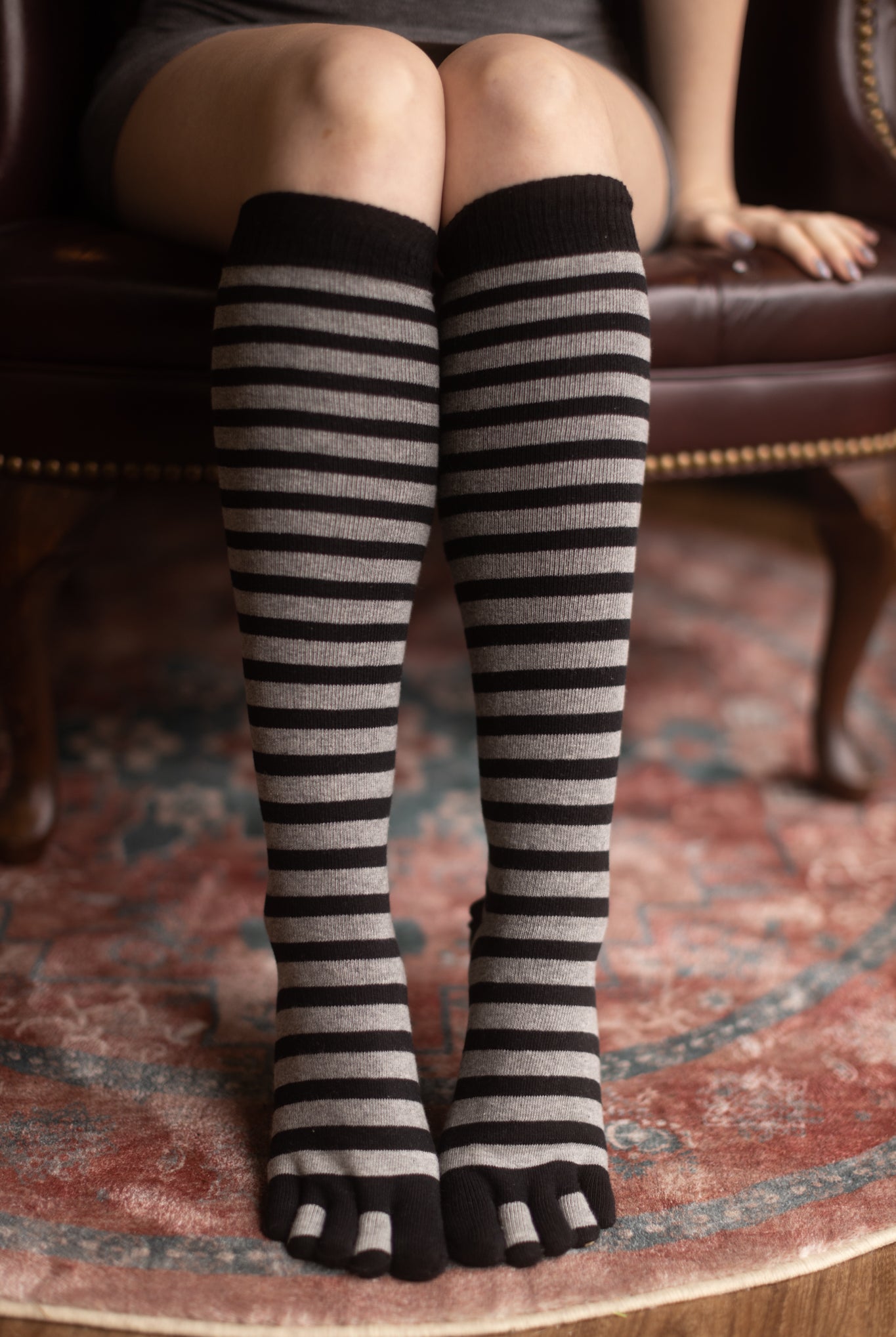 Striped Knee High Toe Socks - grey & Black