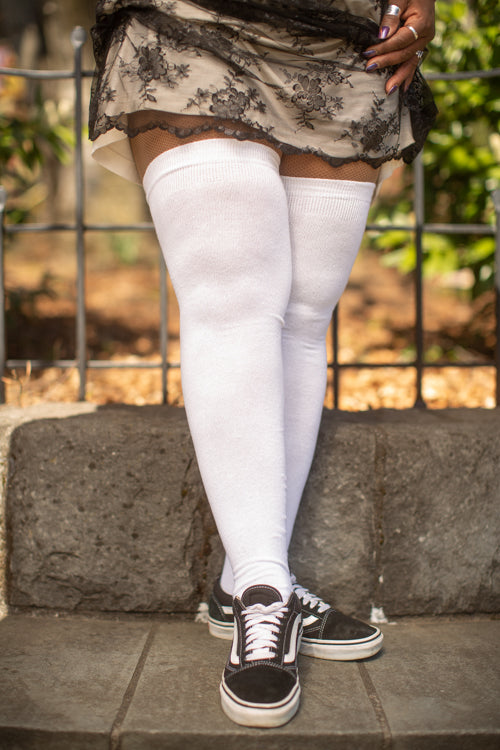 XL Foot Longer Extraordinary Thigh High - White