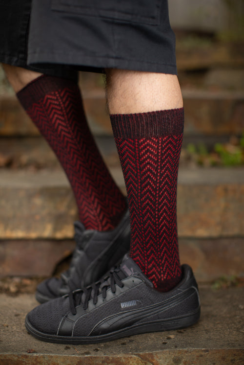 B Chevron Crew Socks - Black/Red