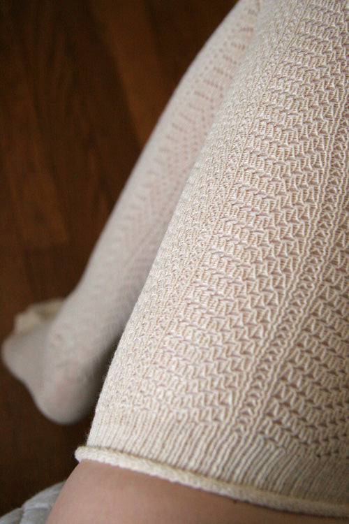 Longer O Chevrons - Sweet cream and white