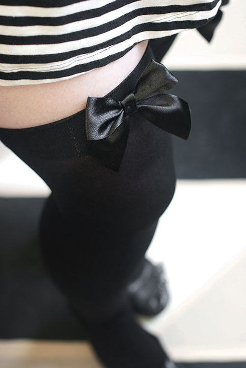 Plus Size Opaque Thigh High Stockings with Bow - Black