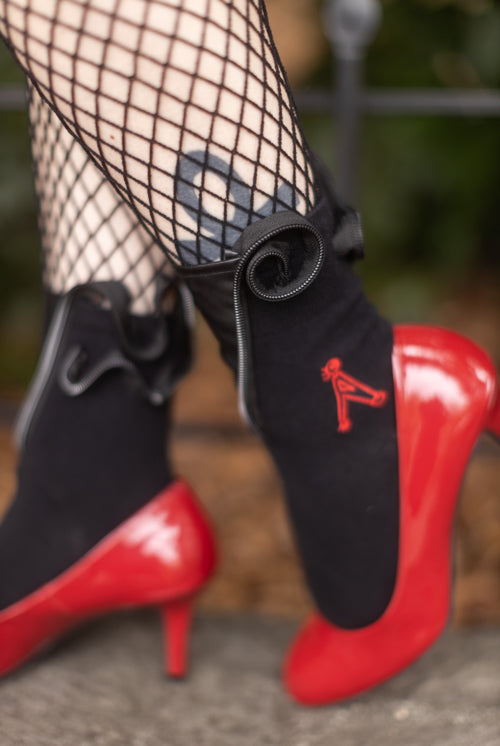 Black Zipper Swirl Crew