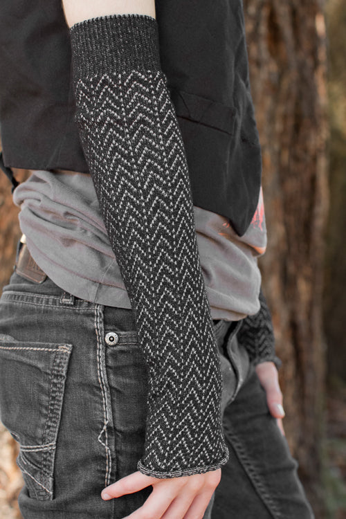 Chevron Sleeves - Black/White