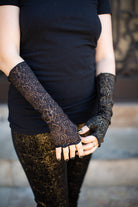 Snake Print Reversible Arm Warmers - Black