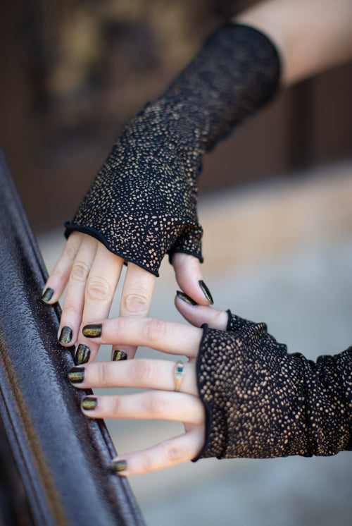 Snake Print Reversible Arm Warmers - Black