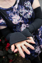 Chevron Sleeves - Black/Black