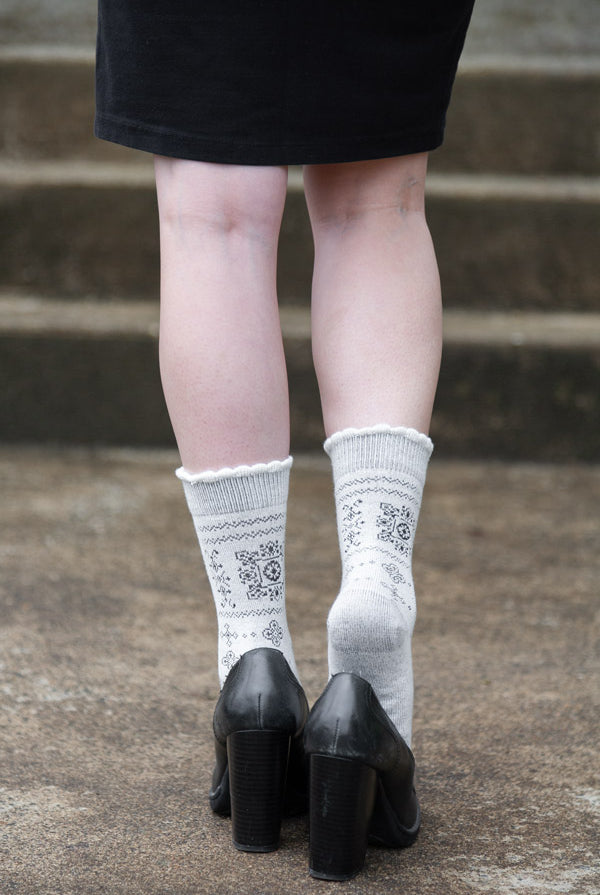 Knockout Bouquet Bamboo Crew - Ivory & Black