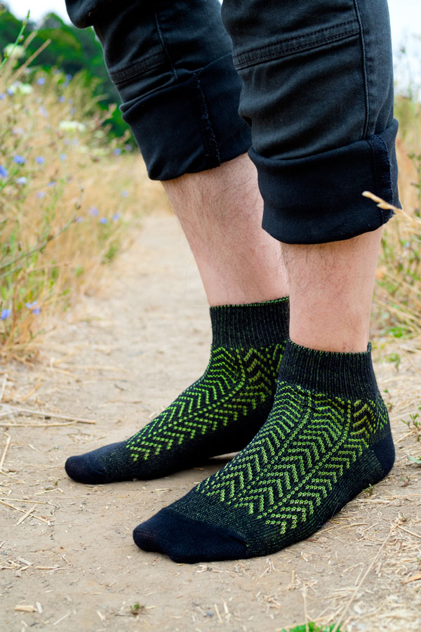 Chevron Anklet - Large - Black/Lime