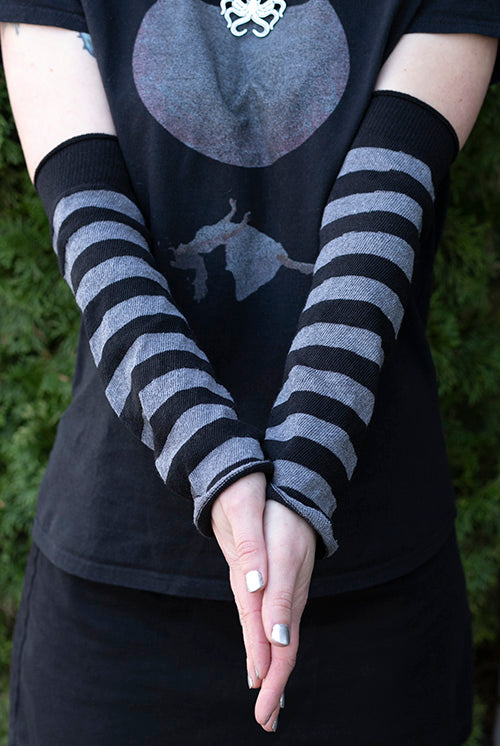 M Sleeves - Black/Charcoal