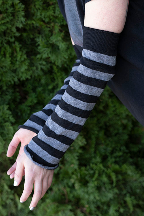 M Sleeves - Black/Charcoal
