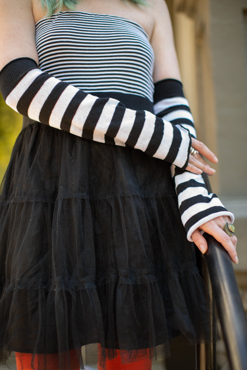 M Sleeves - Black/White