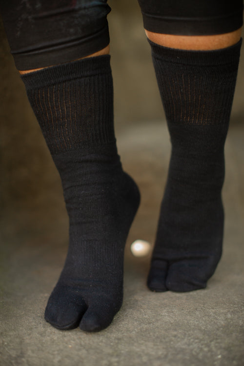 Taller Tabi - Black - Large