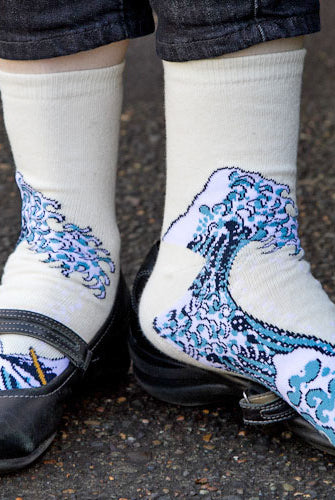 Hokusai Tabi Socks - Ivory