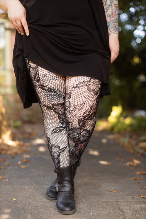 Plus Size Florals in Bloom Net Tights
