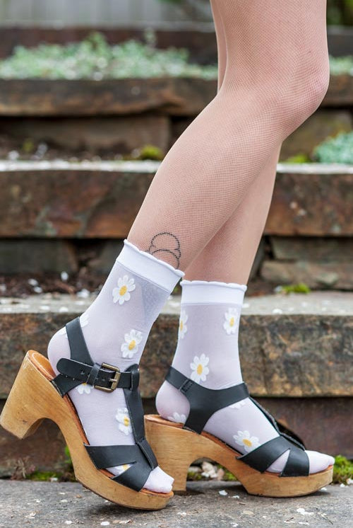 Sheer Daisy Anklets