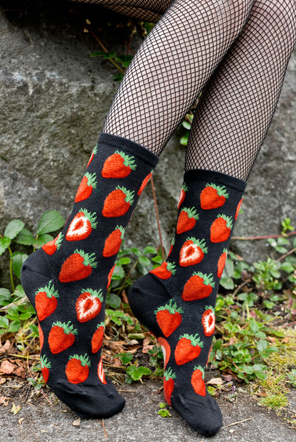 Sweet Strawberries Crew - Black