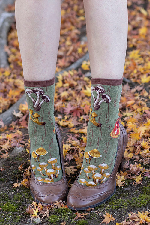 Forest Mushrooms Crew - Heather Green - Medium