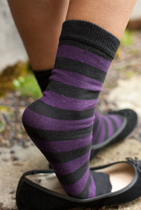 Simply Striped Tube Socks - Black/Plum