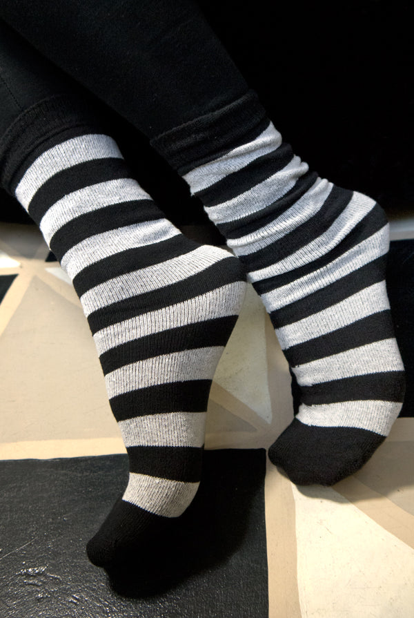 Simply Striped Tube Socks - Black/White