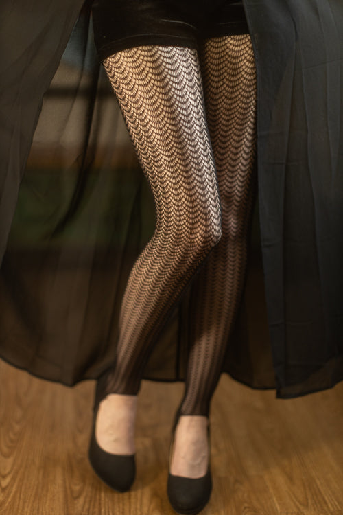 Wavy Scales Stirrup Tights