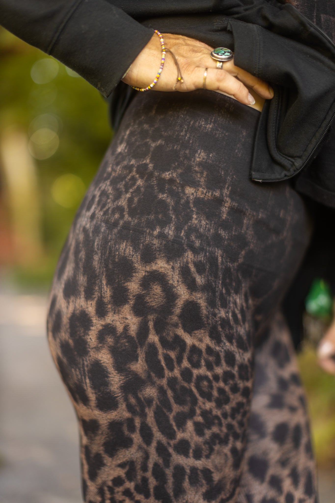 Stylish Black Cheetah Print Leggings