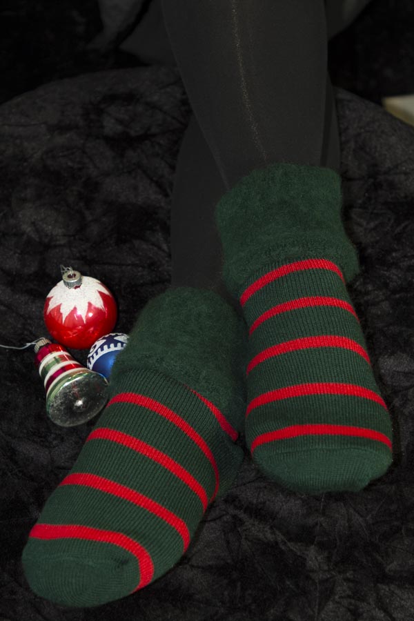 New Zealand Bed Socks with Stripes - Hunter with Red