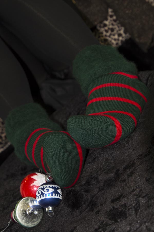 New Zealand Bed Socks with Stripes - Hunter with Red