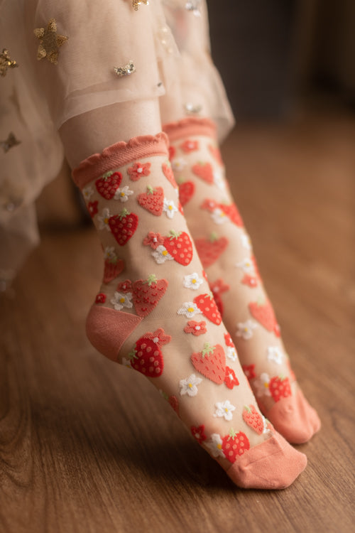 Strawberry Daisy Sheer Crew