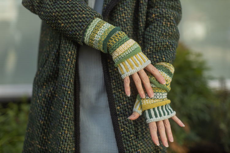 Fiddlehead Arm Warmer