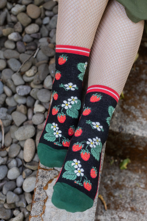 Strawberry Threads Mini Crew