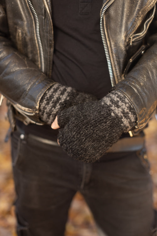 Melange Knitted Wool Arm Warmers - Black