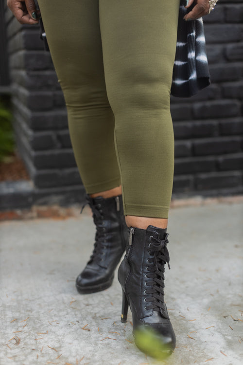 Plus Size High Waisted Fleece Lined Leggings - Army Green