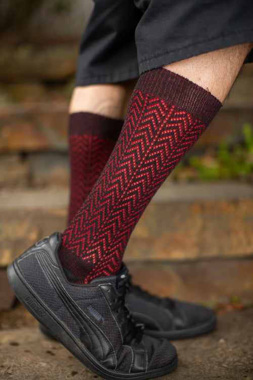 B Chevron Crew Socks - Black/Red