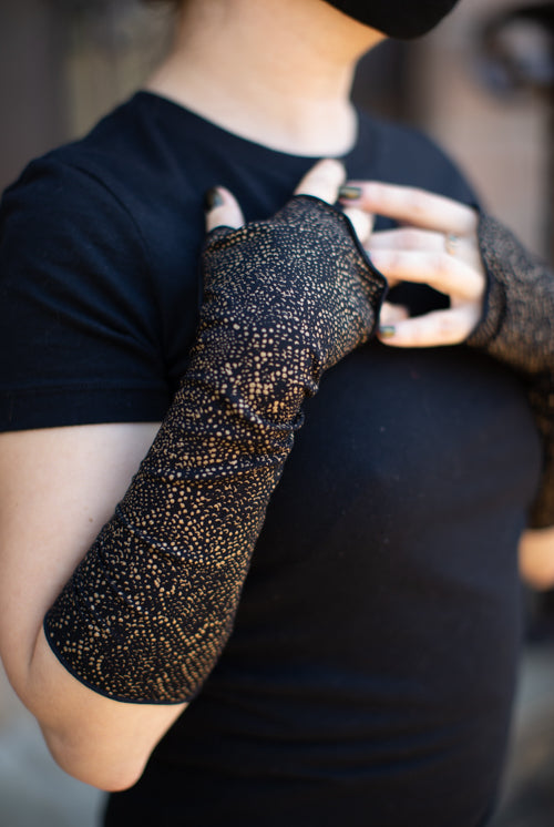 Snake Print Reversible Arm Warmers - Black