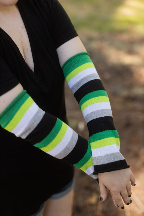 Striped Pattern Arm Sleeves For Women  Really cute outfits, Arm warmers,  Festival accessories