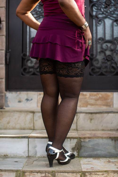 Comfort Stockings with Floral Lace Stay Up Top - Black - 4X