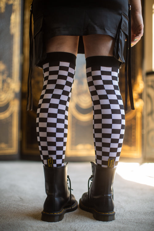 https://sockdreams.com/cdn/shop/products/la-6281-black-white-checkerboard-over-the-knee-stockings-3.jpg?v=1681756924&width=500