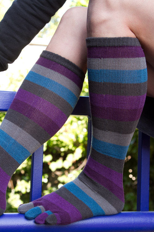 Peacock Stripe Toe Socks – Sock Dreams